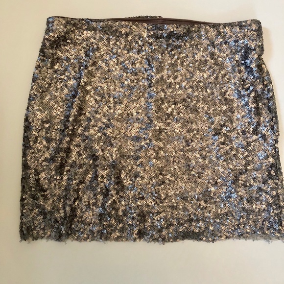 Bailey 44 Silver Sequin Sparkly XS Mini Skirt ✨ - Picture 2 of 4